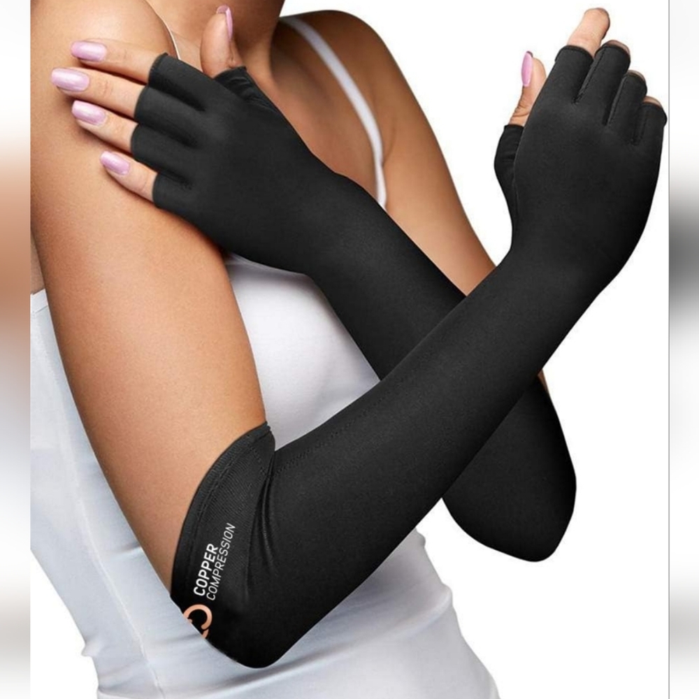 Copper fit compression gloves